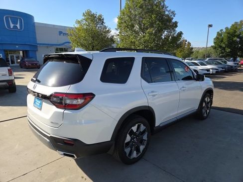 New 2026 Honda Pilot Elite image 3