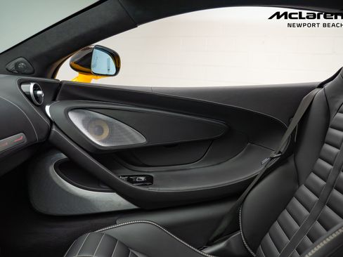 Used 2025 McLaren GTS RWD image 34