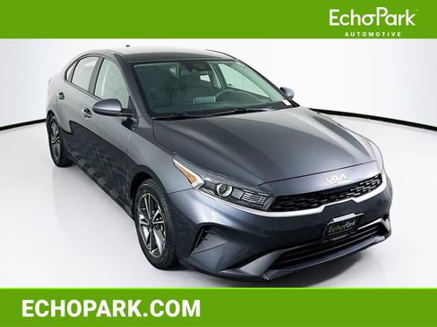 Used 2022 Kia Forte LXS FWD image 1