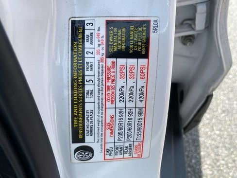 Used 2021 Nissan Kicks S image 30