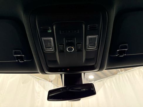 Certified 2022 Chevrolet Tahoe Z71 w/ Z71 Off-Road Package AWD/4WD image 16
