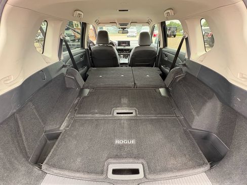 Used 2024 Nissan Rogue SL AWD/4WD image 30