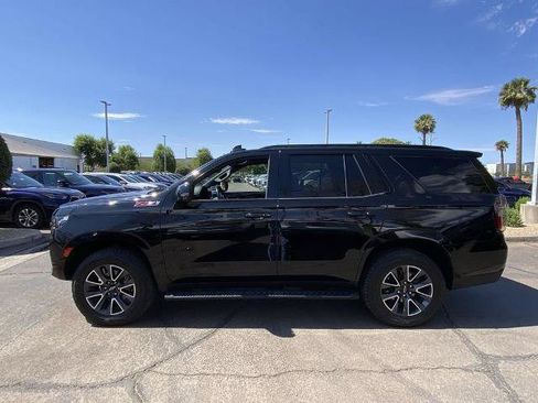 Used 2021 Chevrolet Tahoe Z71 w/ Luxury Package AWD/4WD image 4