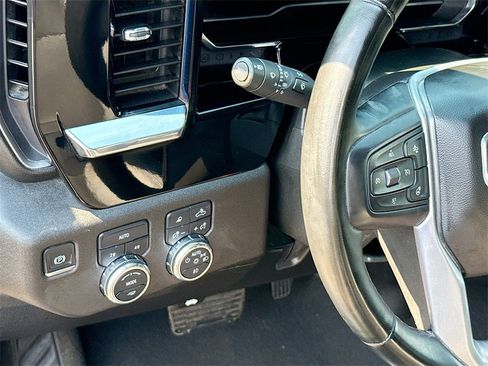 Used 2024 GMC Sierra 1500 SLT image 11