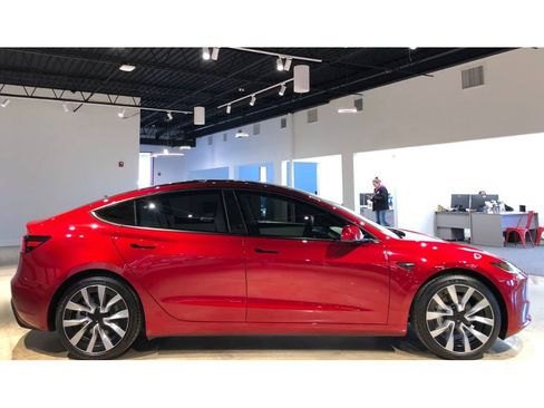 Used 2025 Tesla Model 3 Long Range image 9