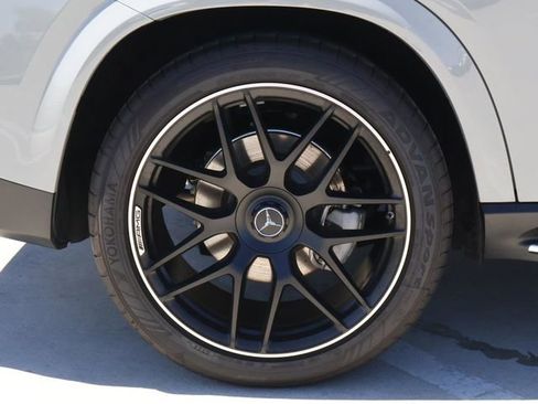 Used 2025 Mercedes-Benz GLE 53 AMG 4MATIC Coupe image 9