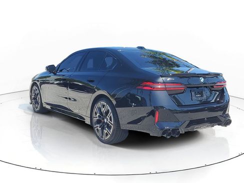 Used 2026 BMW 540i xDrive w/ M Sport Package AWD/4WD image 3