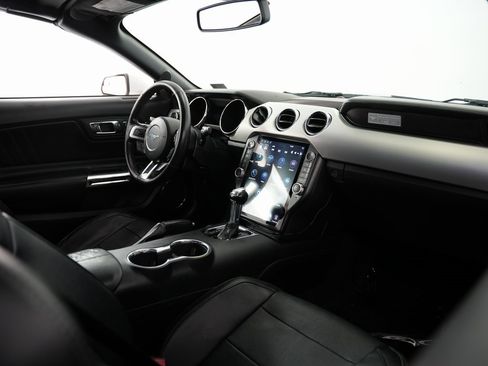 Used 2017 Ford Mustang GT Premium image 42