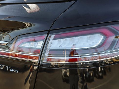 Used 2019 Lincoln Nautilus Black Label image 26