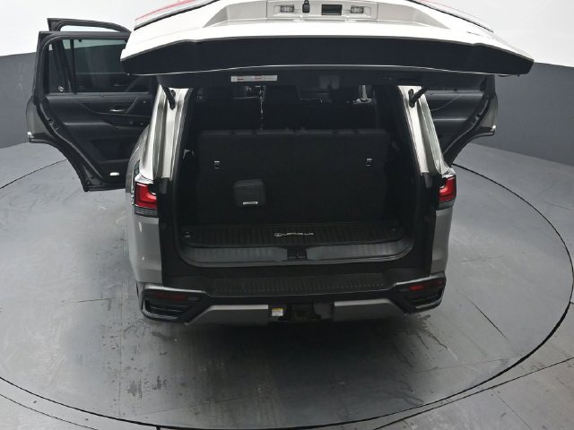 Used 2023 Lexus LX 600 4WD w/ Luxury Package image 56