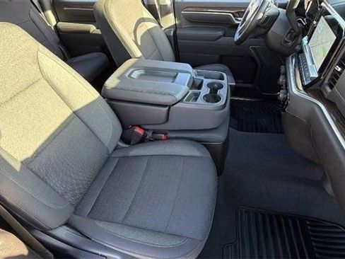 Used 2025 Chevrolet Silverado 2500 LT w/ Convenience Package image 19