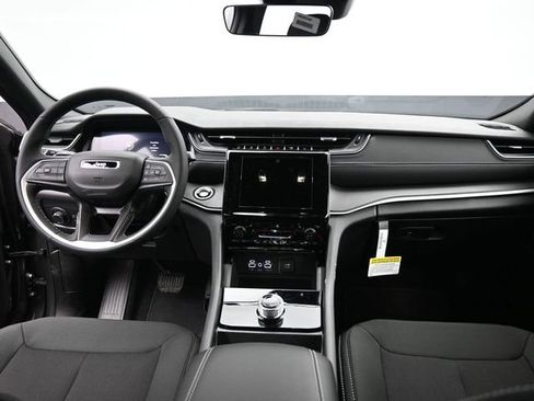 New 2026 Jeep Grand Cherokee Laredo X AWD/4WD image 23