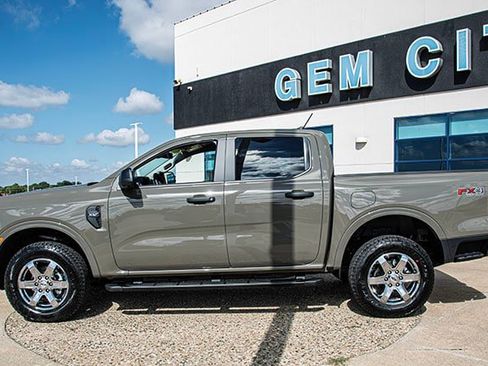 New 2025 Ford Ranger XLT w/ FX4 Off-Road Package image 24