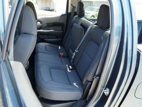 Used 2020 Chevrolet Colorado LT AWD/4WD image 9