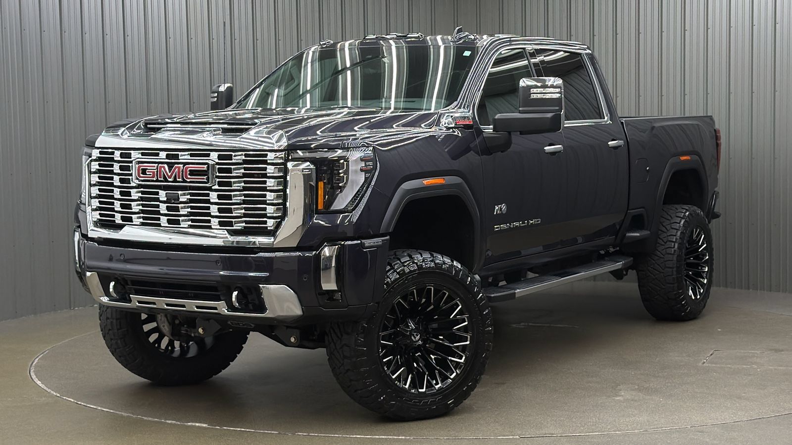 Used 2026 GMC Sierra 3500 Denali w/ Denali Reserve Package AWD/4WD image 1