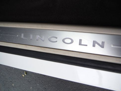 Used 2019 Lincoln MKZ Reserve w/ Reserve Plus Package FWD image 22