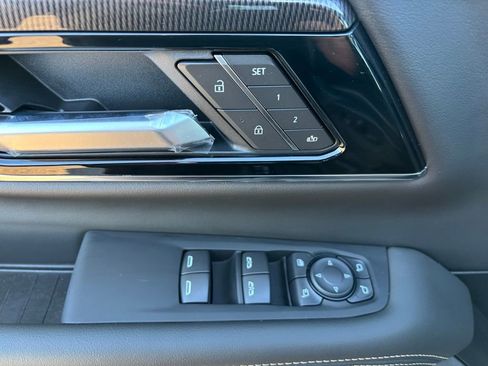 New 2026 GMC Yukon XL Elevation image 13