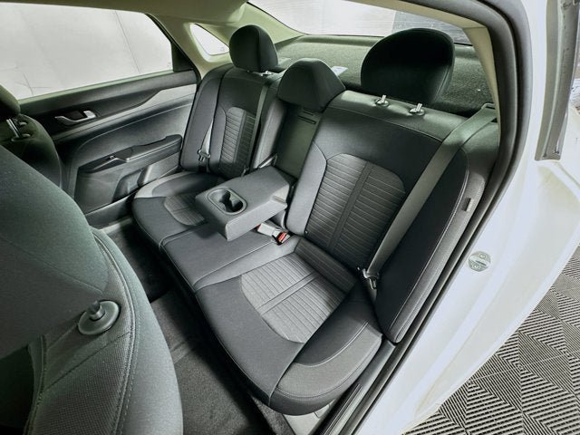 New 2025 Kia K5 LXS FWD image 22