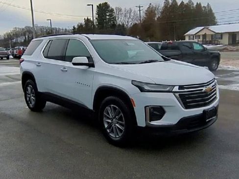 Certified 2023 Chevrolet Traverse LT image 2