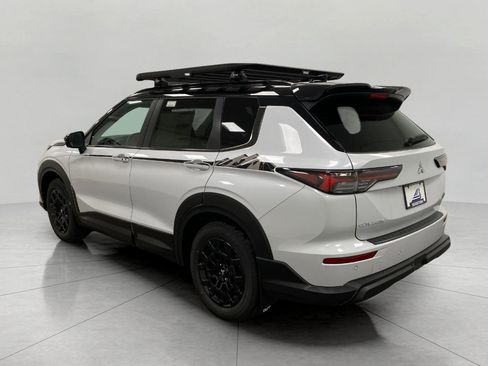 New 2026 Mitsubishi Outlander AWD image 7