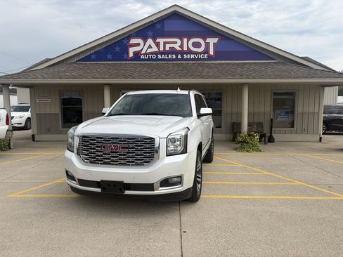 Used 2018 GMC Yukon Denali w/ Denali Ultimate Package AWD/4WD image 1