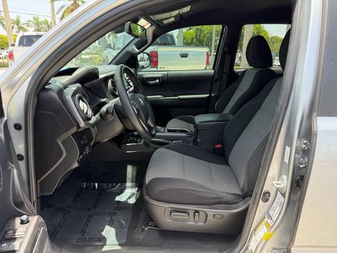 Used 2023 Toyota Tacoma TRD Sport w/ Technology Package AWD/4WD image 10