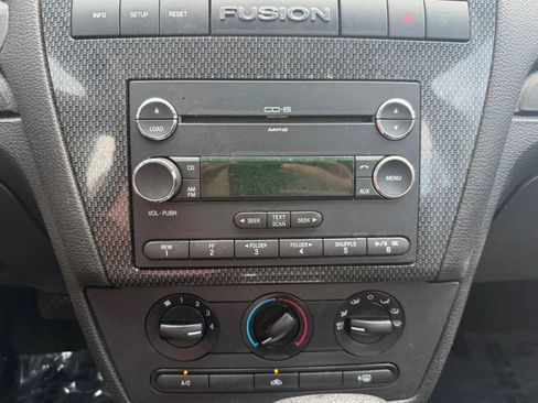 Used 2009 Ford Fusion SE FWD image 24