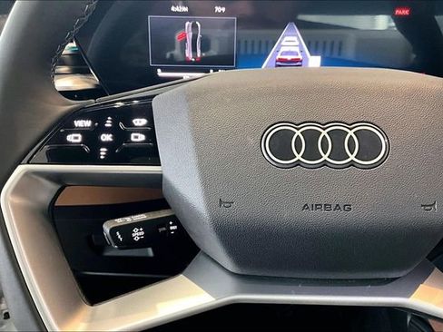 Used 2025 Audi A5 2.0T Premium Plus w/ Premium Plus AWD/4WD image 9