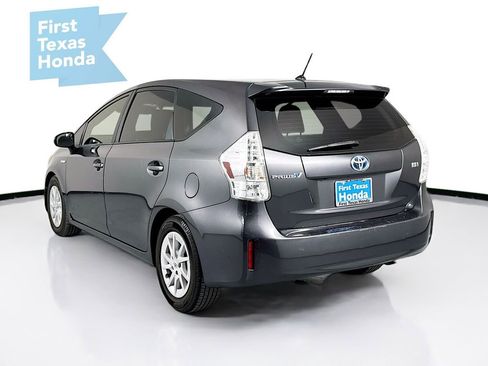 Used 2014 Toyota Prius V Two image 5