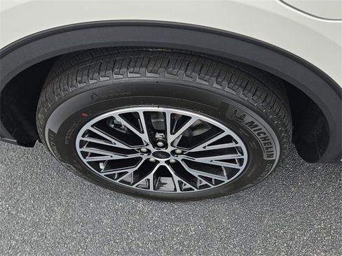 New 2026 Ford Escape SE w/ PHEV Premium Package image 10