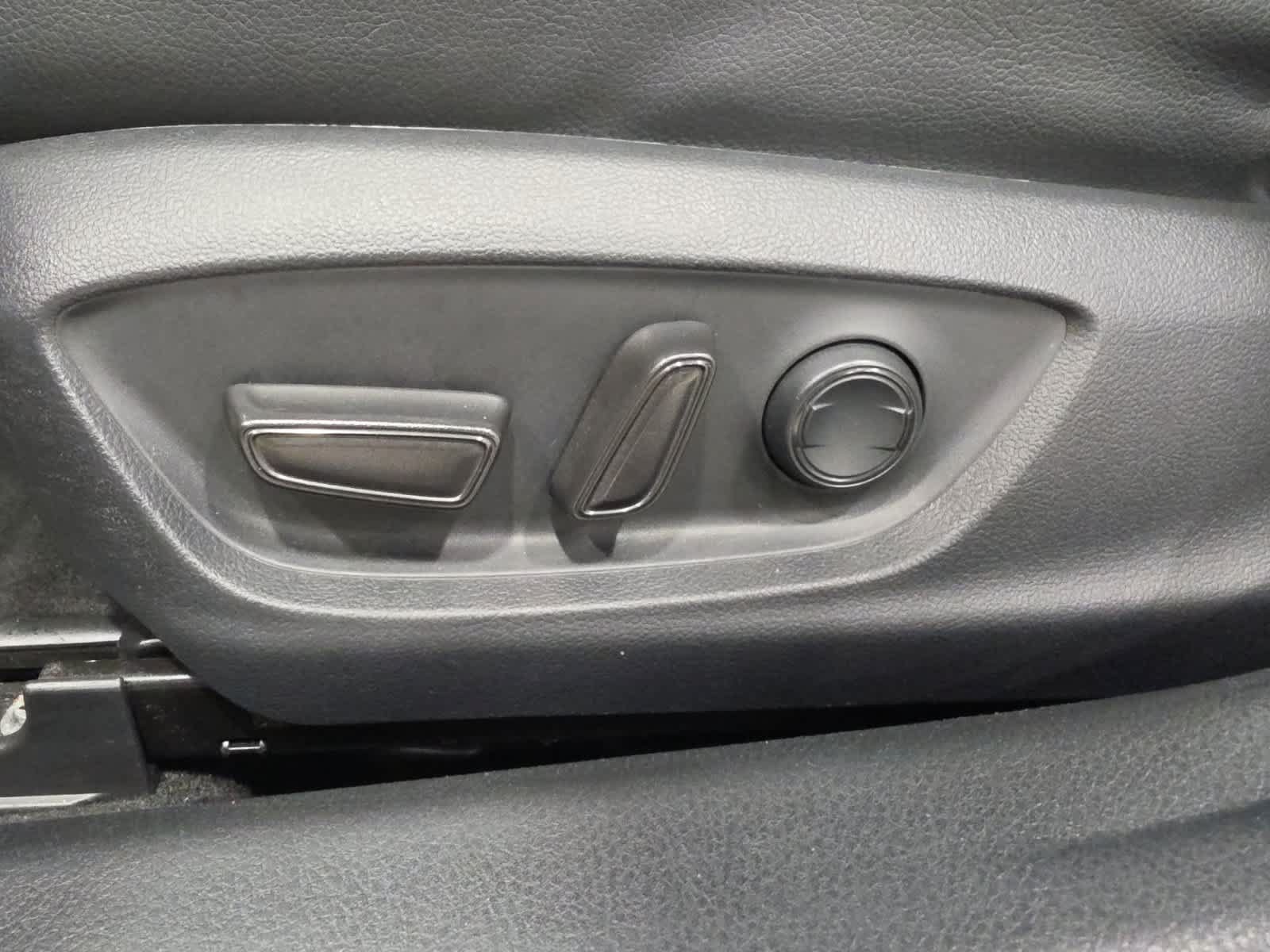 Used 2019 Toyota Camry FWD image 20