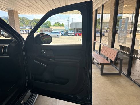 Certified 2025 Ford Expedition Platinum w/ Platinum Ultimate Package AWD/4WD image 24