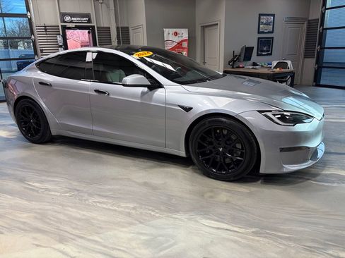 Used 2024 Tesla Model S image 28