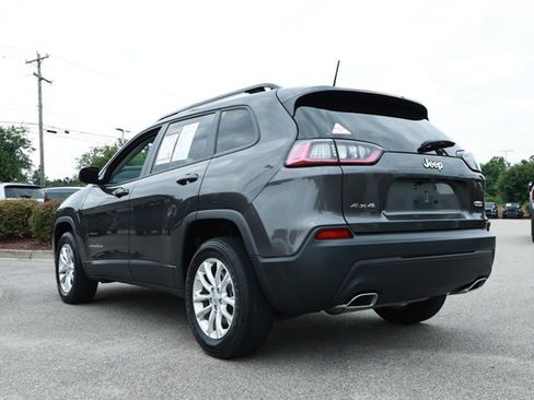 Used 2022 Jeep Cherokee Latitude Lux w/ Mopar Interior Package AWD/4WD image 8