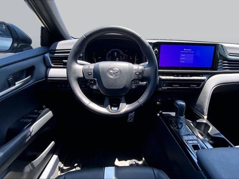 Used 2025 Toyota Camry SE w/ Multimedia Upgrade Package FWD image 6