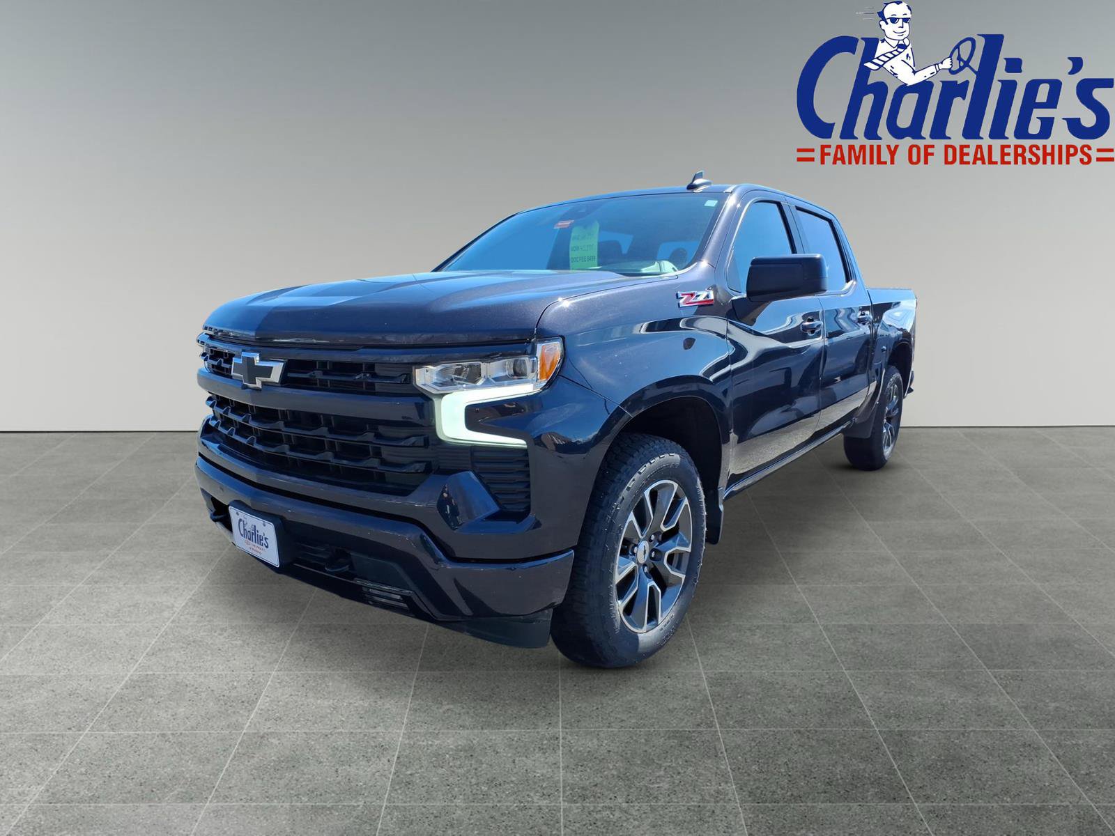 Used 2023 Chevrolet Silverado 1500 RST w/ Z71 Off-Road Package AWD/4WD image 1