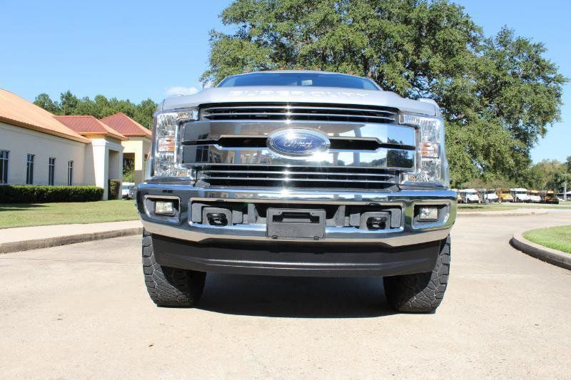 Used 2017 Ford F250 Lariat w/ Lariat Value Package AWD/4WD image 7