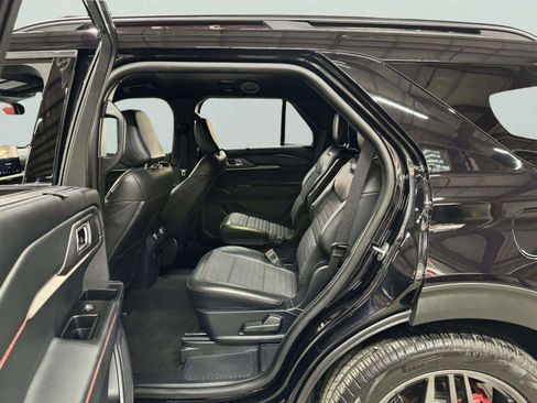 Used 2025 Ford Explorer ST-Line w/ Premium Package RWD image 21