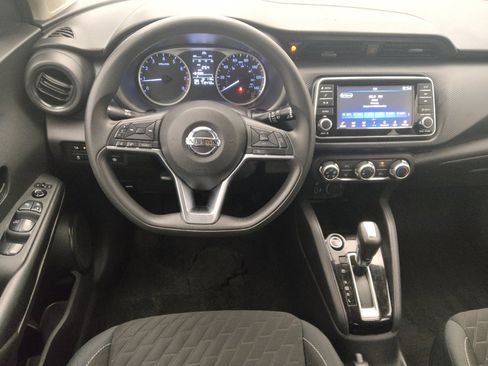 Used 2021 Nissan Kicks S image 22