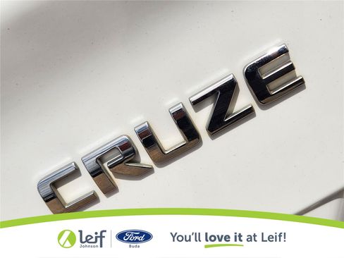 Used 2017 Chevrolet Cruze LT w/ Convenience Package FWD image 11
