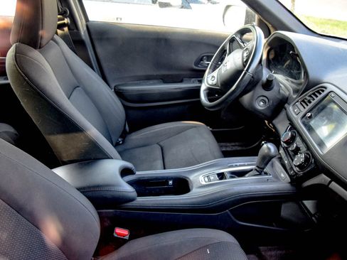Used 2019 Honda HR-V Sport image 19
