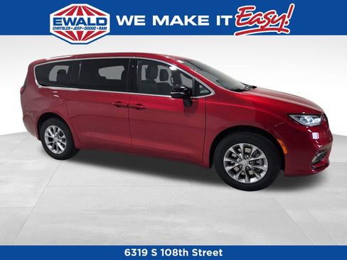 New 2026 Chrysler Pacifica Select AWD/4WD image 20