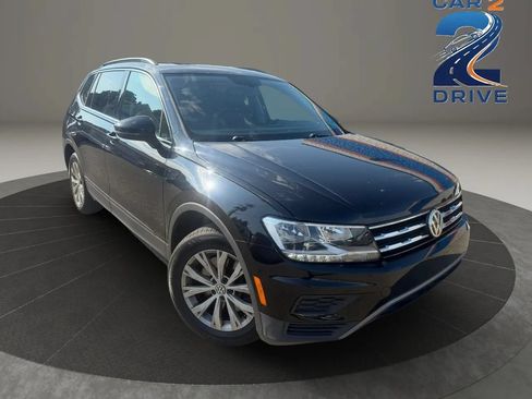 Used 2019 Volkswagen Tiguan SE w/ Panoramic Sunroof Package AWD/4WD image 2