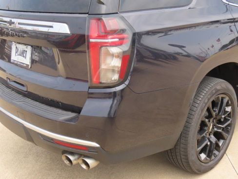 Used 2022 Chevrolet Tahoe Premier AWD/4WD image 10