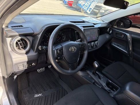 Used 2018 Toyota RAV4 LE image 11