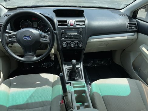 Used 2014 Subaru Crosstrek 2.0i Premium AWD/4WD image 25