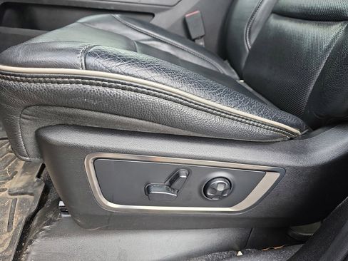 Used 2019 RAM 1500 Limited AWD/4WD image 12