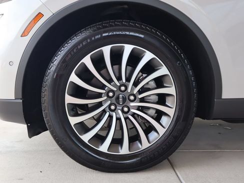 Used 2021 Lincoln Aviator Reserve w/ Equipment Group 201A RWD image 5