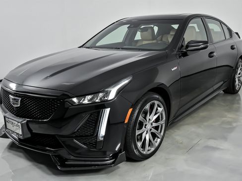 Used 2021 Cadillac CT5 V w/ Platinum Package image 6