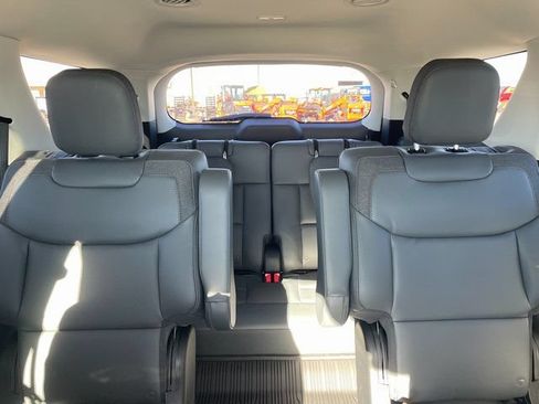 New 2026 Ford Explorer Active w/ Active Comfort Package RWD image 17